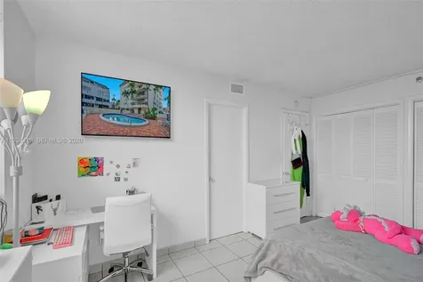 9300 Bay Harbor Terrace Bay Harbor Islands FL 33154