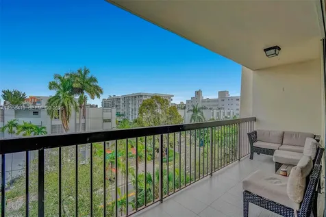 9300 Bay Harbor Terrace Bay Harbor Islands FL 33154