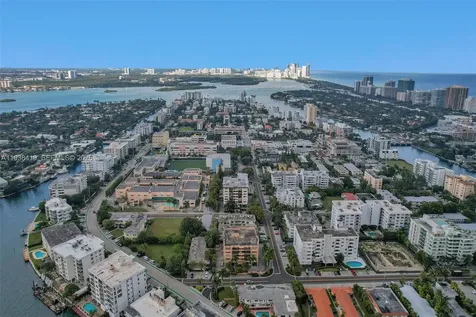 9300 Bay Harbor Terrace Bay Harbor Islands FL 33154