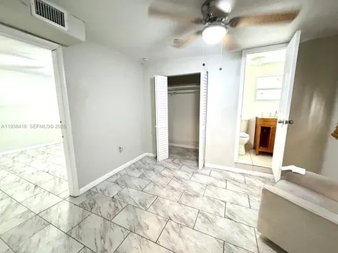 465 NE 157th Terrace Miami FL 33162