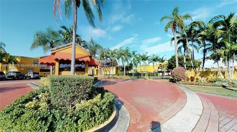 9735 Fontainebleau Boulevard Miami FL 33172