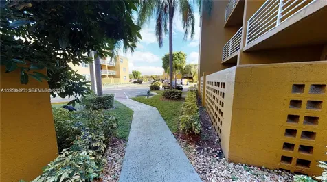 9735 Fontainebleau Boulevard Miami FL 33172