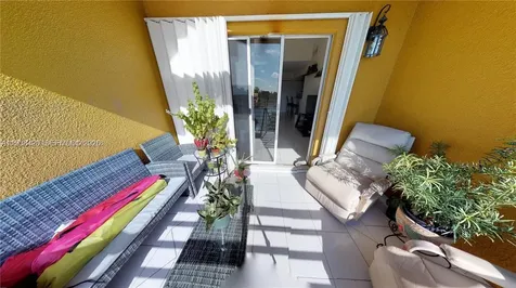 9735 Fontainebleau Boulevard Miami FL 33172