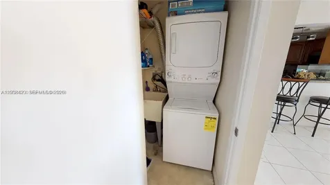 9735 Fontainebleau Boulevard Miami FL 33172