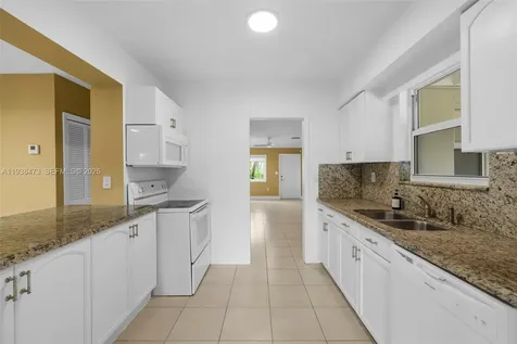 6086 SW 20th Street Miami FL 33155