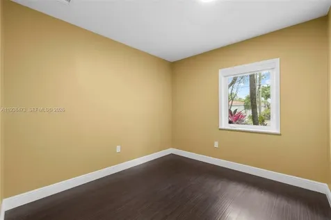 6086 SW 20th Street Miami FL 33155