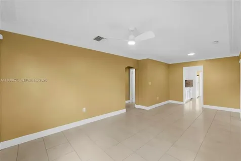 6086 SW 20th Street Miami FL 33155