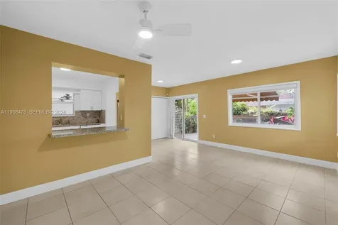 6086 SW 20th Street Miami FL 33155