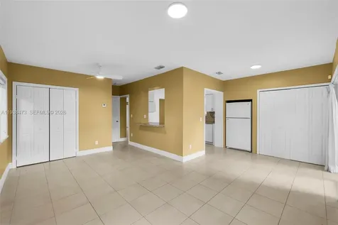 6086 SW 20th Street Miami FL 33155