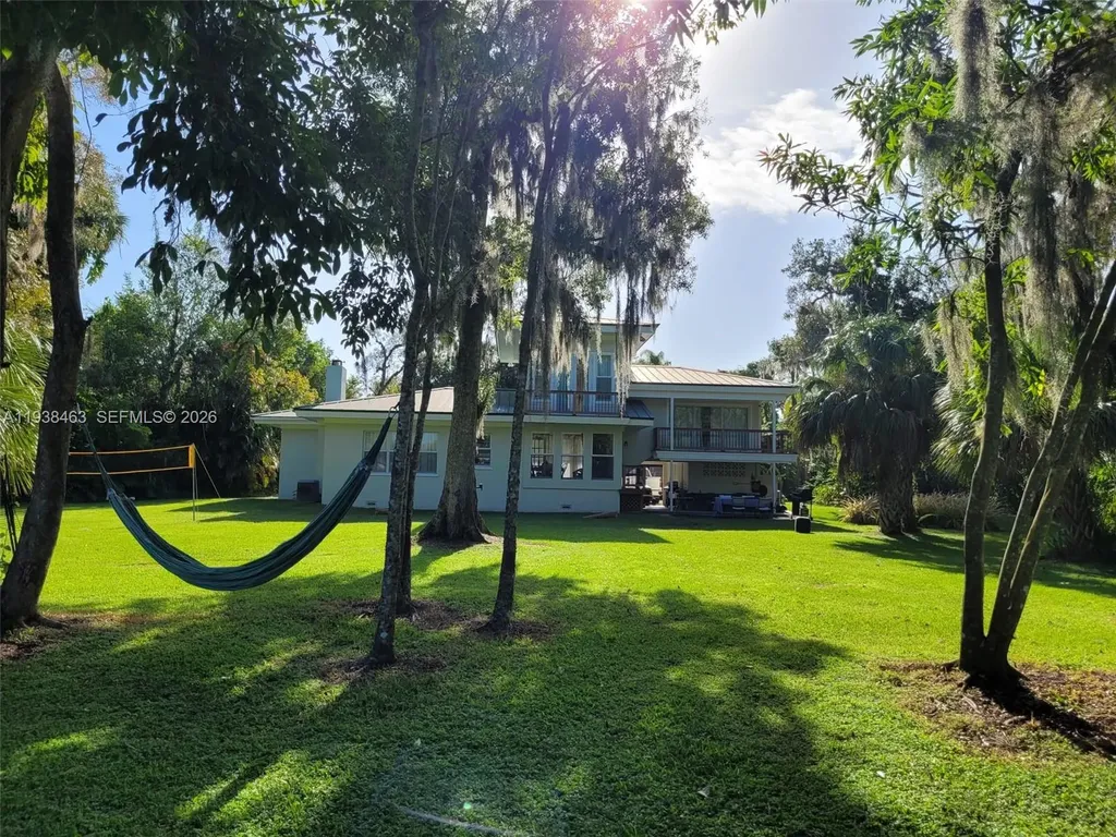 671 Live Oak Lane La Belle FL 33935
