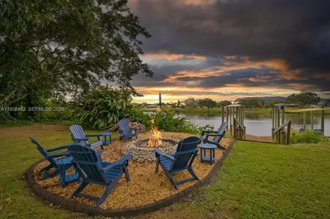 671 Live Oak Lane La Belle FL 33935