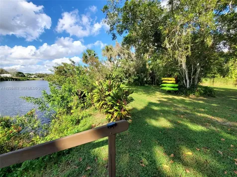 671 Live Oak Lane La Belle FL 33935