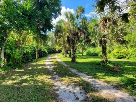 671 Live Oak Lane La Belle FL 33935