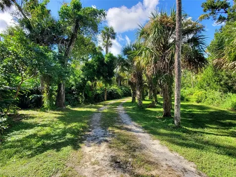 671 Live Oak Lane La Belle FL 33935