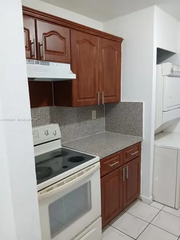 460 E 23rd Street Hialeah FL 33013