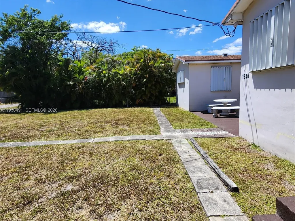 1846 Wiley Street Hollywood FL 33020