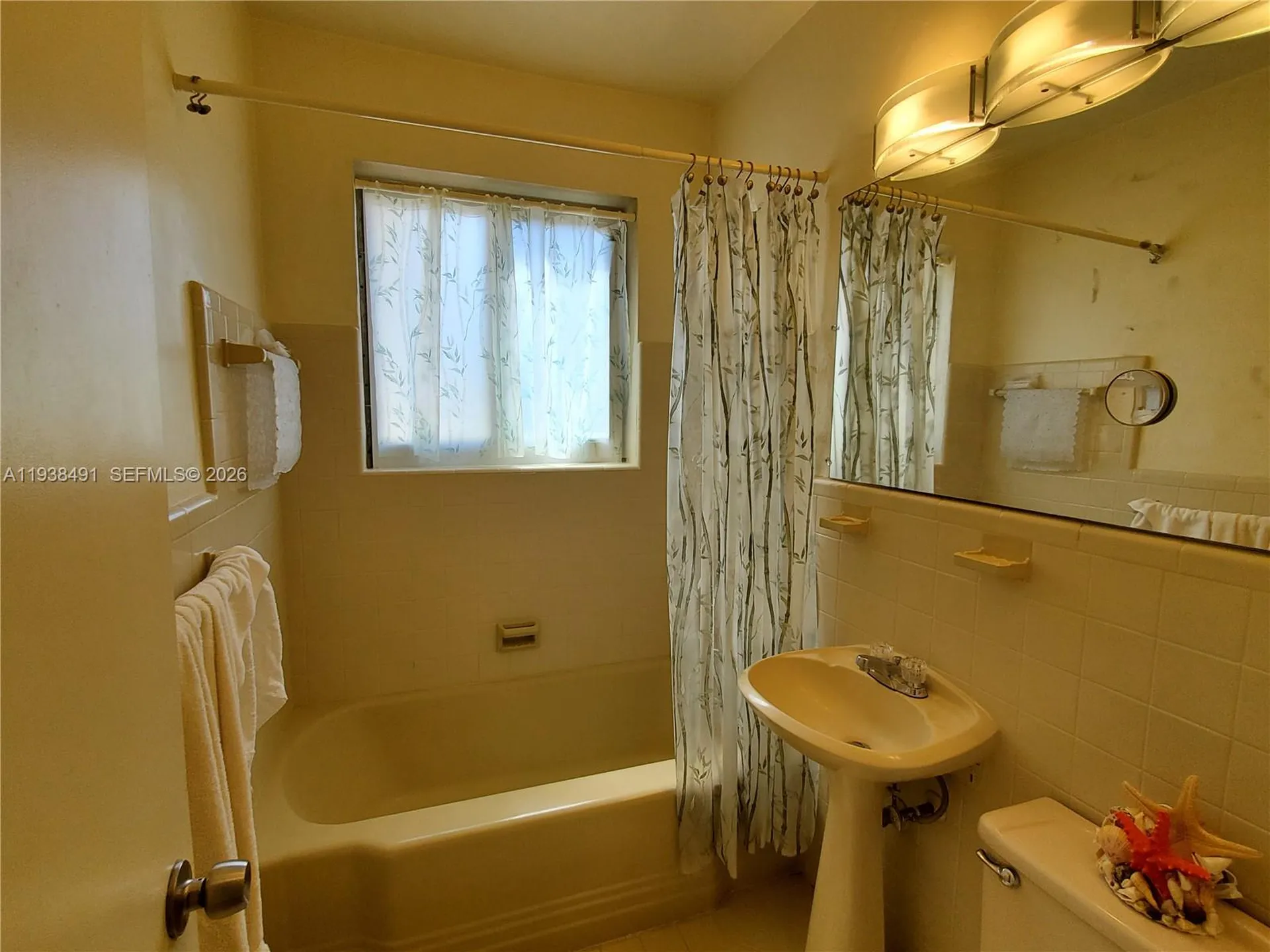 1846 Wiley Street Hollywood FL 33020