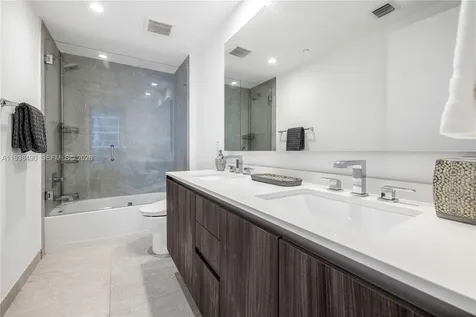 488 NE 18th Street Miami FL 33132