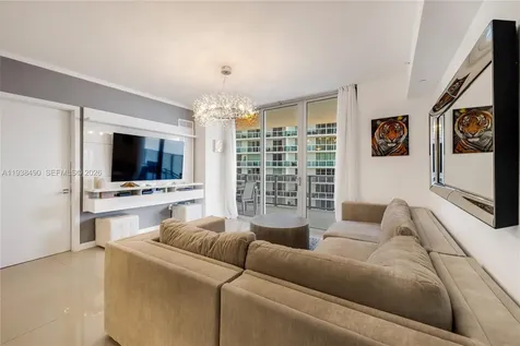 488 NE 18th Street Miami FL 33132