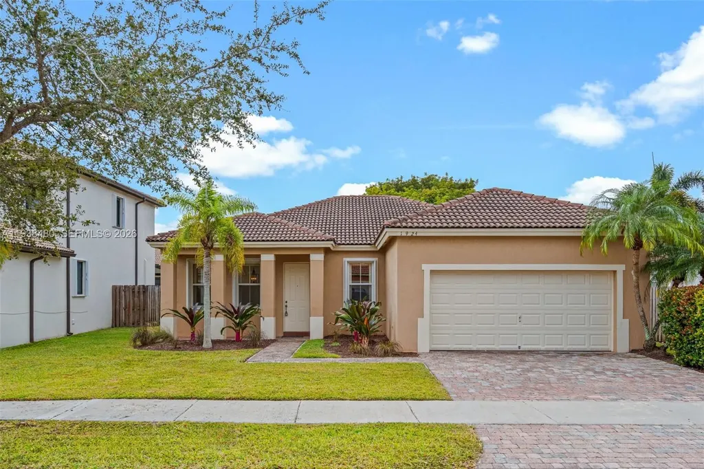 1924 SE 17th Court Homestead FL 33035