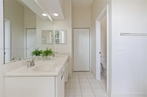 1924 SE 17th Court Homestead FL 33035
