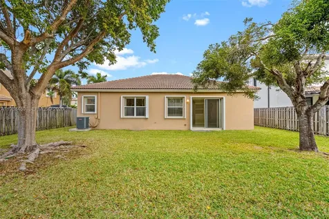 1924 SE 17th Court Homestead FL 33035