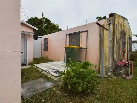 616 SW 8th Homestead FL 33030