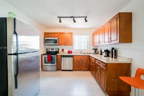 3330 SW 59th Terrace West Park FL 33023