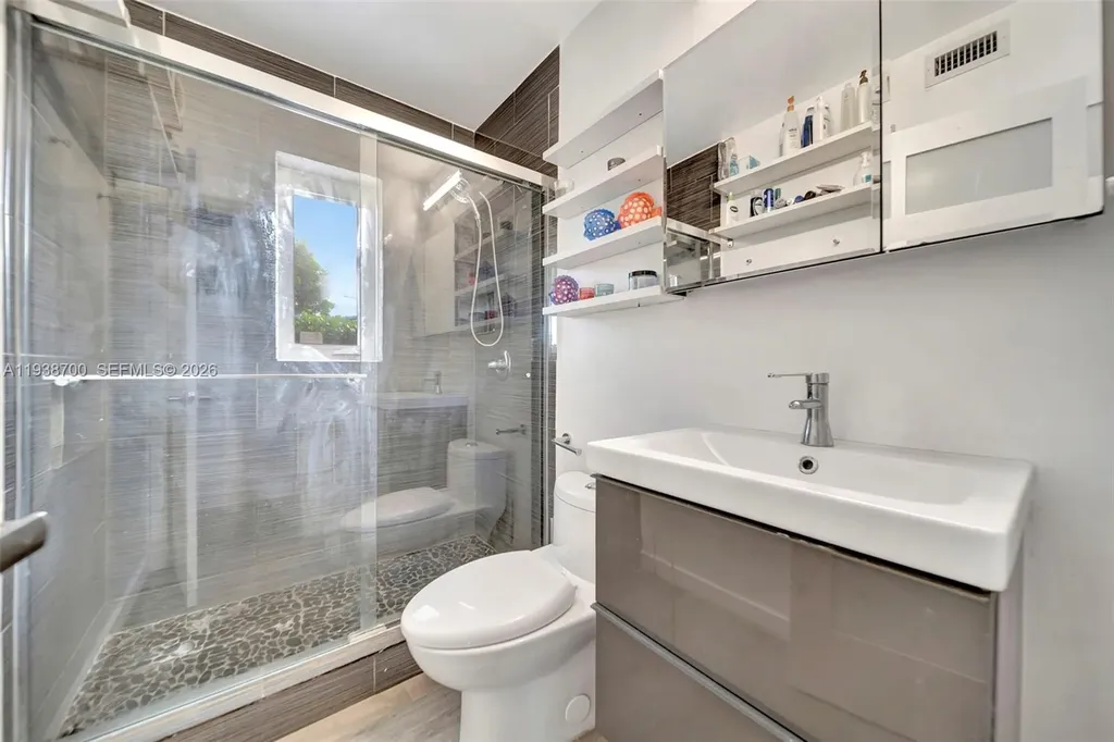 2304 SE 13th Court Pompano Beach FL 33062