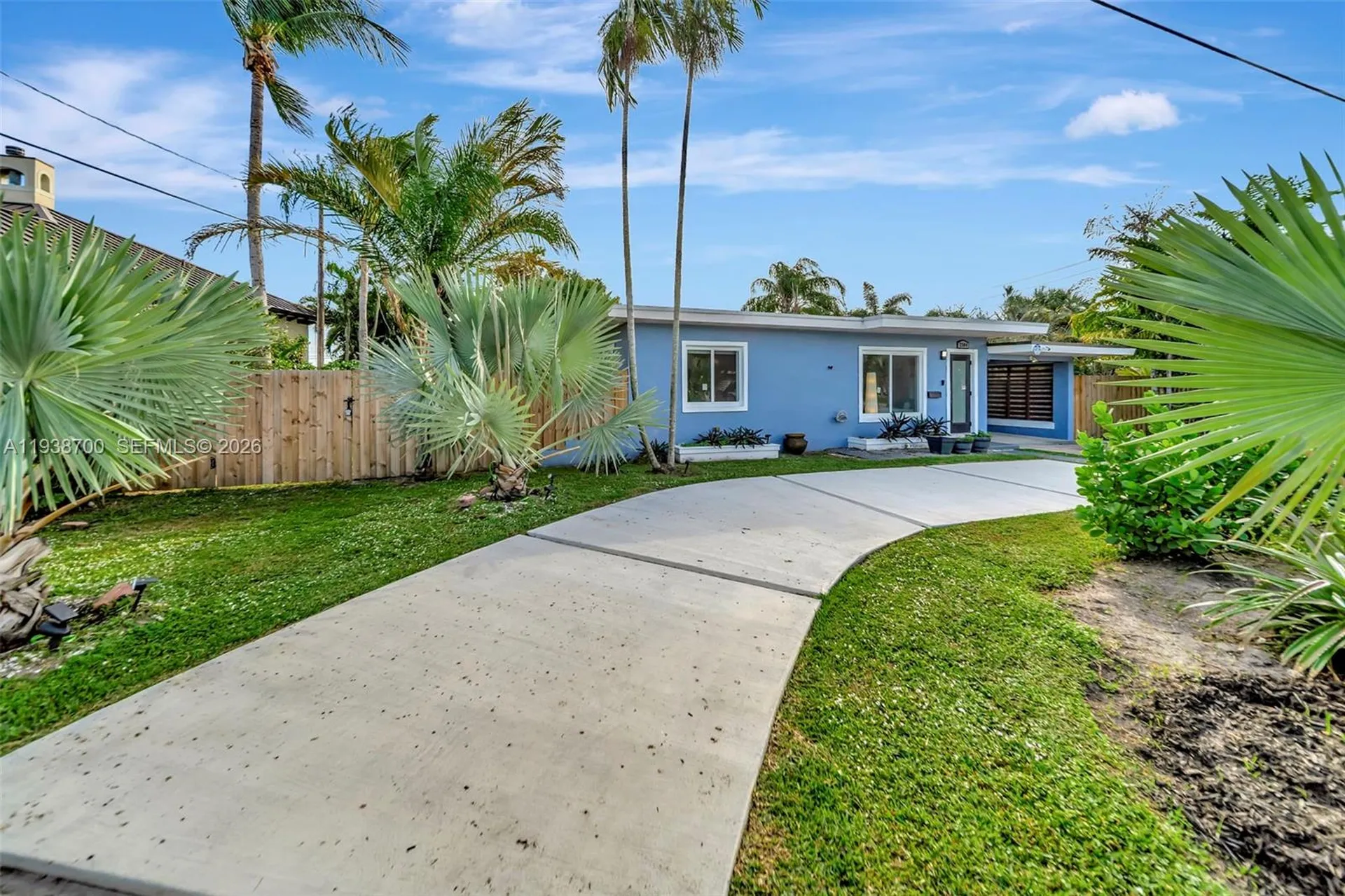 2304 SE 13th Court Pompano Beach FL 33062