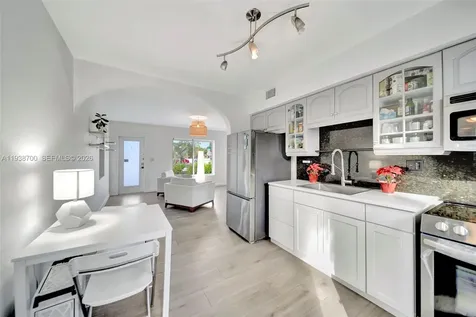 2304 SE 13th Court Pompano Beach FL 33062