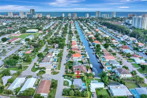 2304 SE 13th Court Pompano Beach FL 33062