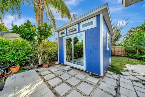2304 SE 13th Court Pompano Beach FL 33062
