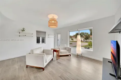 2304 SE 13th Court Pompano Beach FL 33062