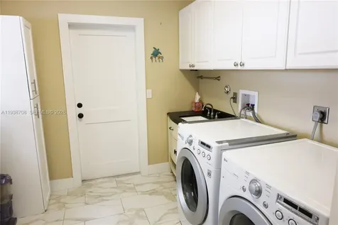 7802 N 155th Place N Palm Beach Gardens FL 33418