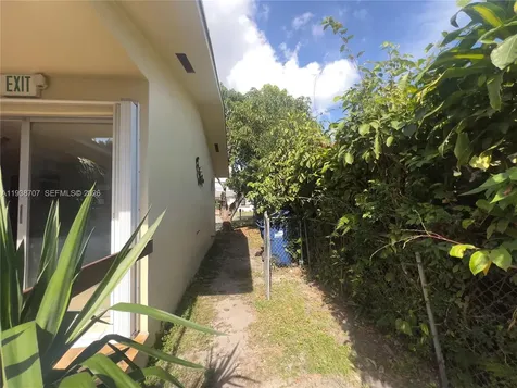 58 NE 117th Street Miami FL 33161