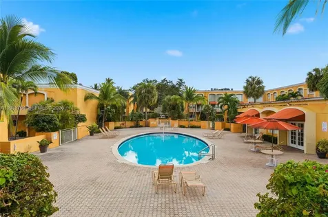 17901 NW 68th Avenue Hialeah FL 33015
