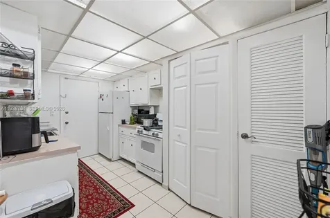 17901 NW 68th Avenue Hialeah FL 33015