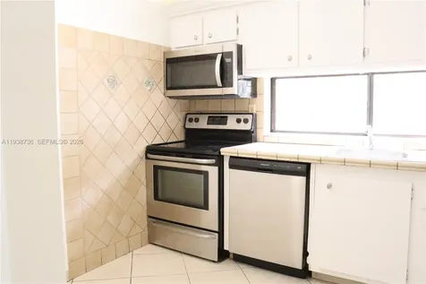 16919 N Bay Road Sunny Isles Beach FL 33160