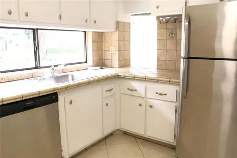 16919 N Bay Road Sunny Isles Beach FL 33160