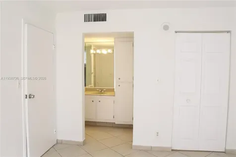 16919 N Bay Road Sunny Isles Beach FL 33160