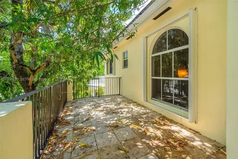 3211 Morris Lane Coconut Grove FL 33133
