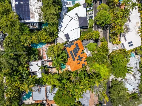 3211 Morris Lane Coconut Grove FL 33133