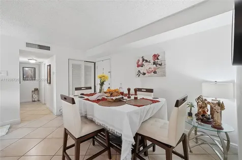 18101 NW 68th Avenue Hialeah FL 33015