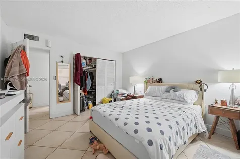 18101 NW 68th Avenue Hialeah FL 33015