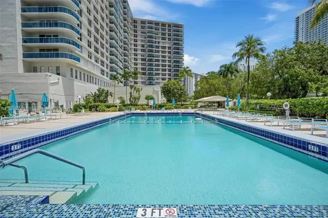 3800 S Ocean Drive Hollywood FL 33019