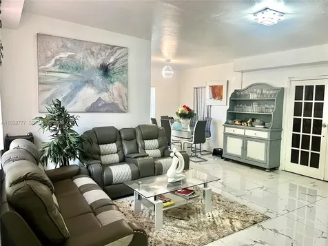 289 NW 109th Street Miami FL 33168