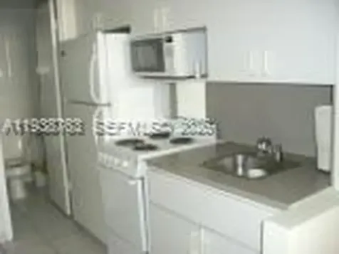 100 Lincoln Road Miami Beach FL 33139