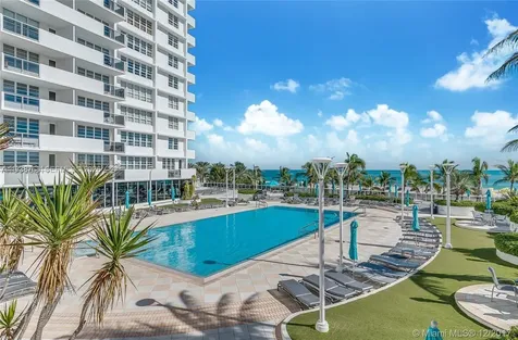 100 Lincoln Road Miami Beach FL 33139