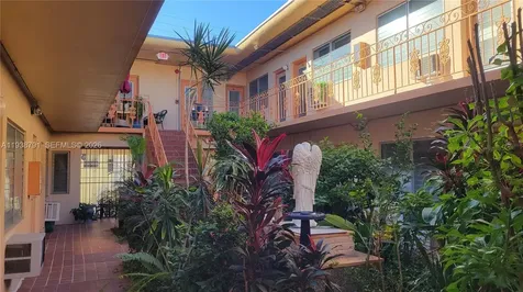 1050 Pennsylvania Avenue Miami Beach FL 33139